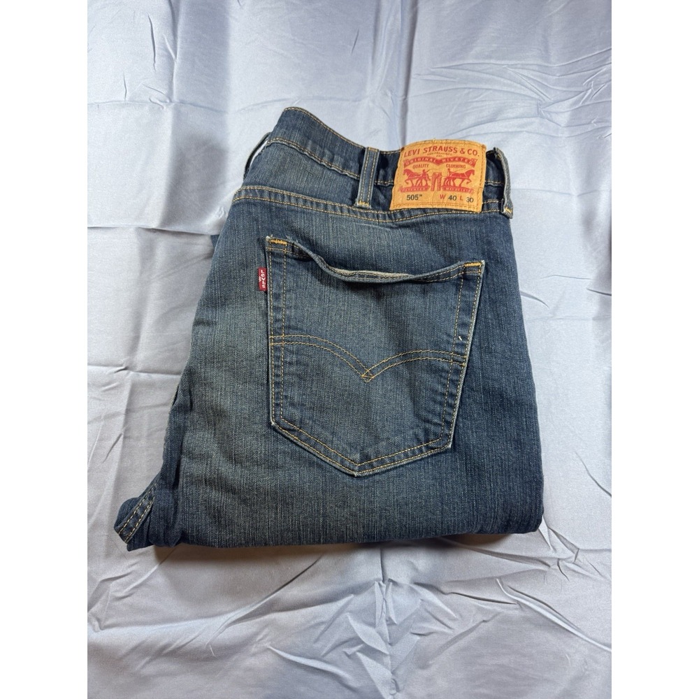 Levi's 505 Men's Jeans Regular Fit Straight Leg Medium Wash Blue 40x30